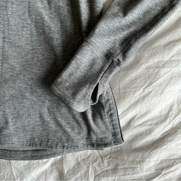 Lululemon Rulu turtleneck top, Size 2 - Picture 5 of 7